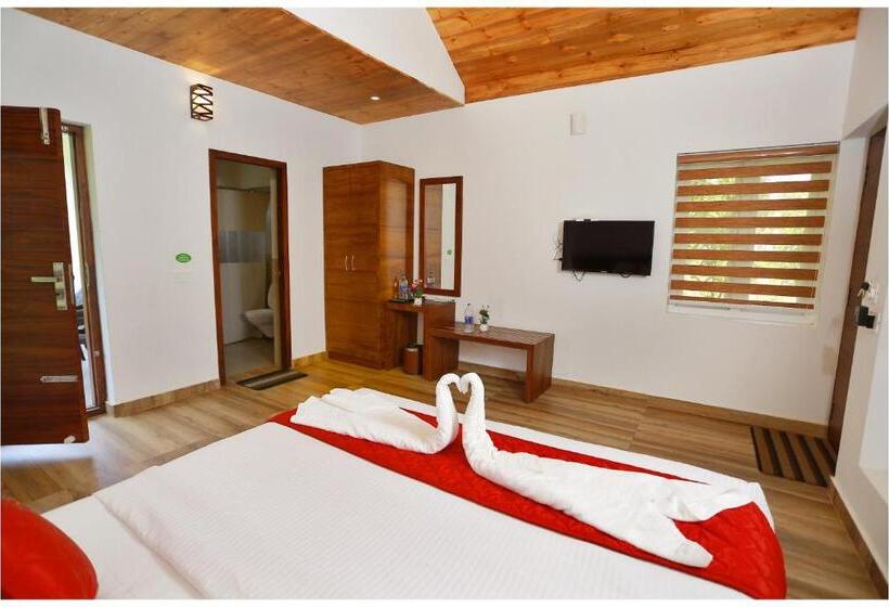 Номер Стандарт с Балконом, Holiday Vagamon