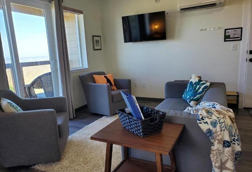 Family Suite, Moonstone Beach Motel
