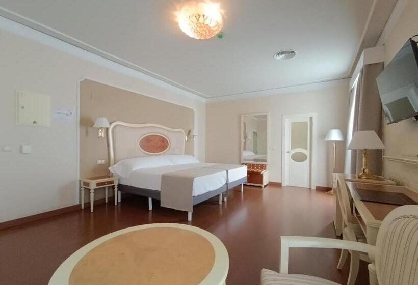Habitación Estándar con Balcón, Bossh Alicia