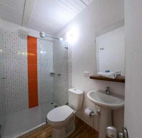 اتاق استاندارد سه نفره, Hosteria El Paraiso