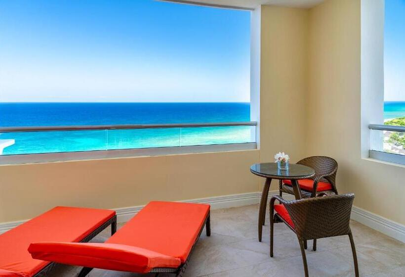 Deluxe Suite Sea View, Jewel Grande Montego Bay Resort And Spa