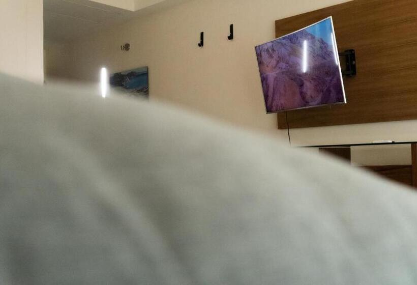 Quarto Estandar, Infinity Suites Double Room 201