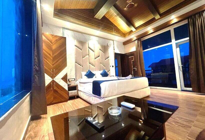 غرفة ديلوكس مطلّة علي البحر مزوَّدة بشُرفة, Barsha Beach Resorts And Spa