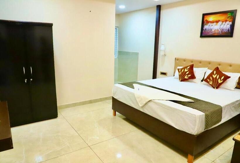 Номер Economy, Gokulam Grand