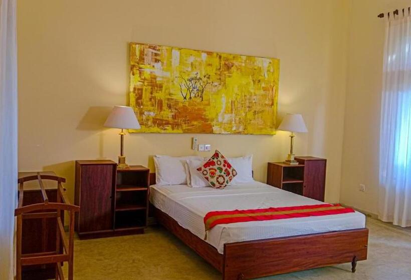 اتاق استاندارد با چشم‌انداز دریاچه, Sigiri Lanka Resort