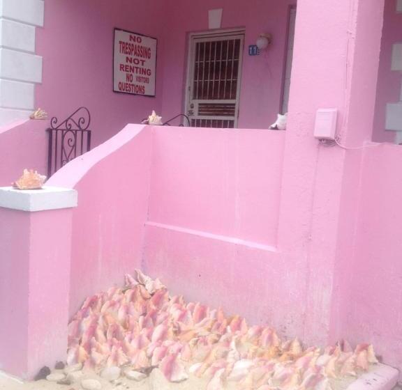 اتاق لوکس, Da Pink And White Palace