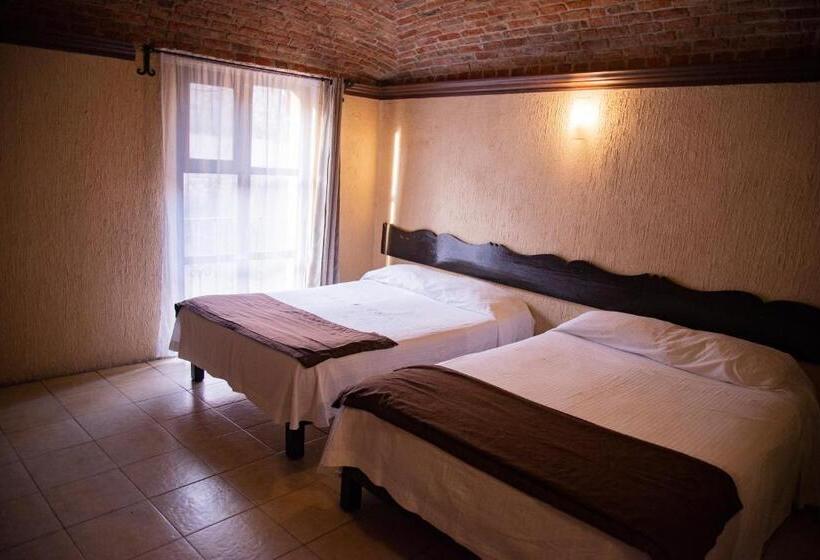 اتاق سوپریور خانوادگی, Hacienda De Cobos