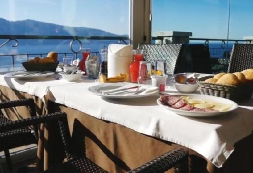 Номер Стандарт Вид на Озеро, La Terrazzina