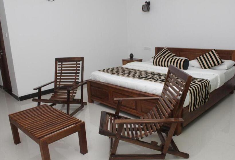 Quarto Triplo Deluxe, Sigiriya Ranasinghe Nature Villa