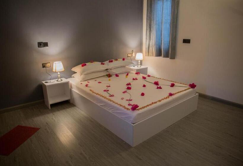 اتاق استاندارد یک نفره, Velidhoo Inn