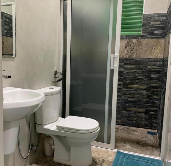 اتاق لوکس سه تخته, Chern Matara Guest House