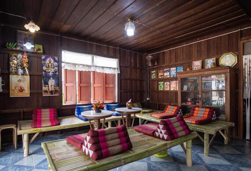 اتاق استاندارد با سرویس بهداشتی مشترک, Hug Pai Boutique Hostel