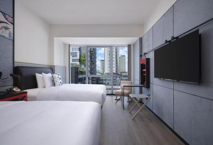 Номер Стандарт, Moxy Ningbo Old Bund