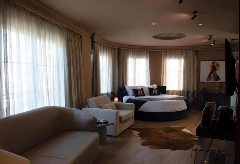 バルコニー付きジュニアスイート, The Collector Hotel Boutique