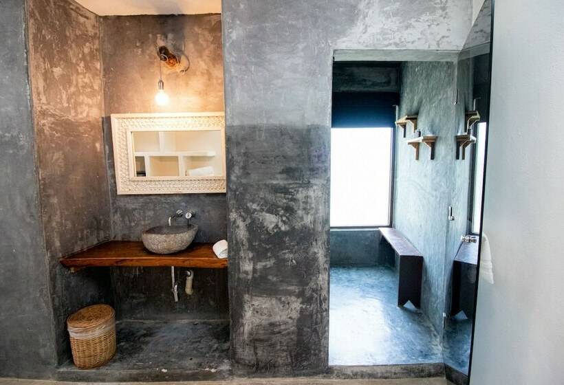 سوییت با چشمانداز جانبی دریا, Spirit Holbox