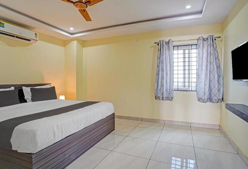 Трехместный Номер Классика, Oyo Sri Sai Lodge