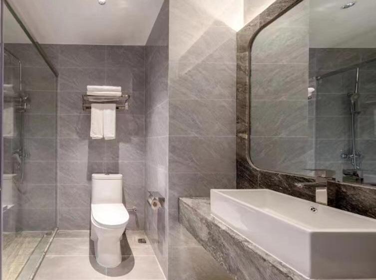 Номер Deluxe, Poltton International Apartment Hotel   Yangjiang Donghui Plaza