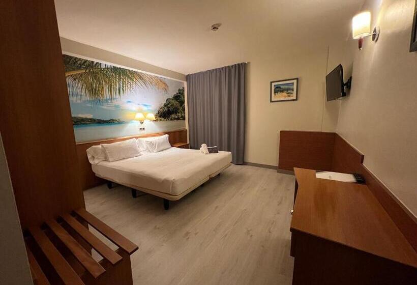 Номер Стандарт, Cambrils Paradise
