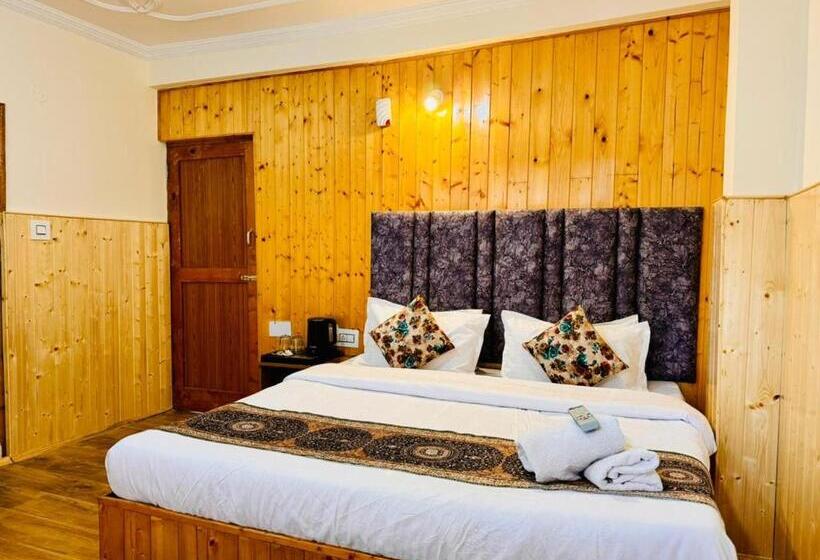 스탠다드 룸 킹사이즈 침대, Suraj Retreat Inn