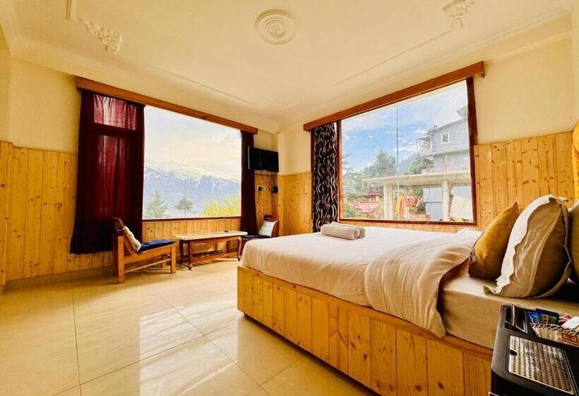디럭스 룸 킹사이즈 침대, Suraj Retreat Inn