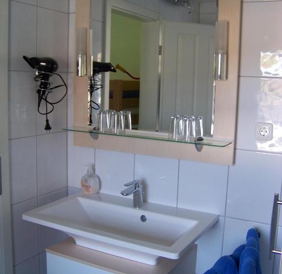 Трехместный Номер Комфорт, Dreimäderlhaus Rieden