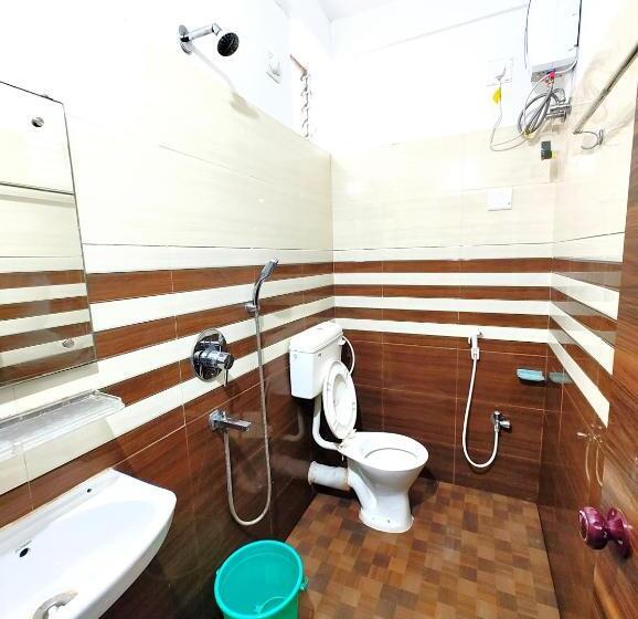 Номер Deluxe, Sashi Puri   Near Golden Sea Beach And Temple Fully Air Conditioned Hotel With Parking Facility, Bes