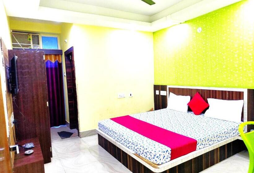 Номер Deluxe, Sashi Puri   Near Golden Sea Beach And Temple Fully Air Conditioned Hotel With Parking Facility, Bes