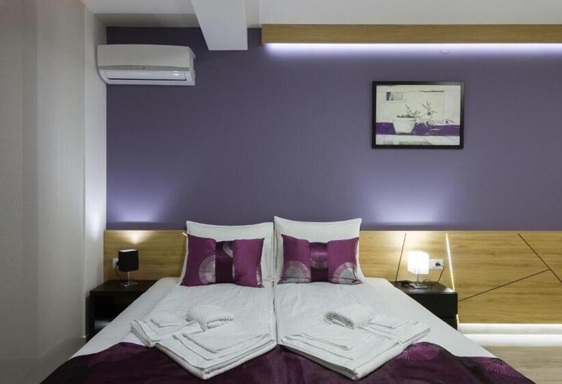 استودیوی استاندارد, B&b Nataly 2
