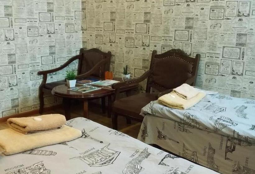 اتاق استاندارد سه نفره, Cth Baku Hostel