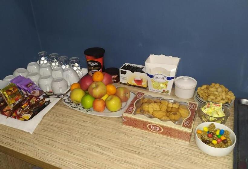اتاق اکونومی, Cth Baku Hostel