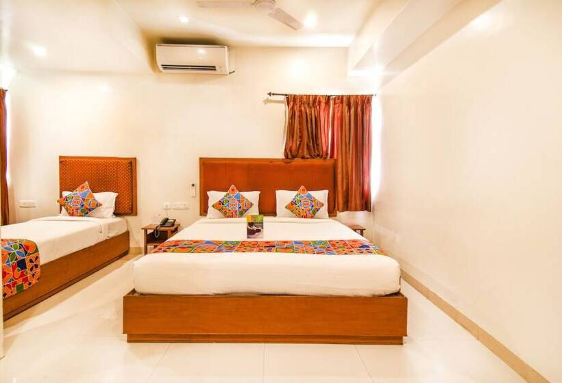 Номер Deluxe, Treebo Sam Residency