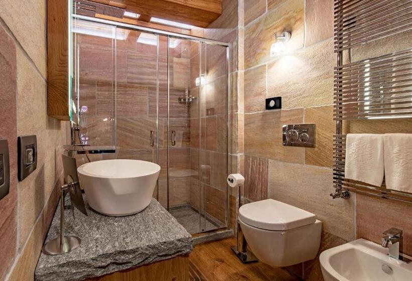 סוויטה דלוקס, Fiocco Di Neve Relais & Spa
