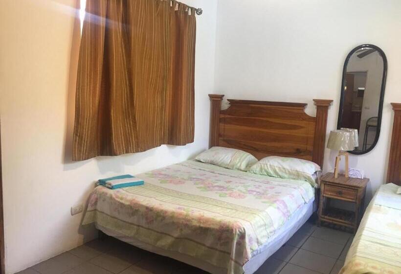 Четырехместный Номер Economy, Villa Prats