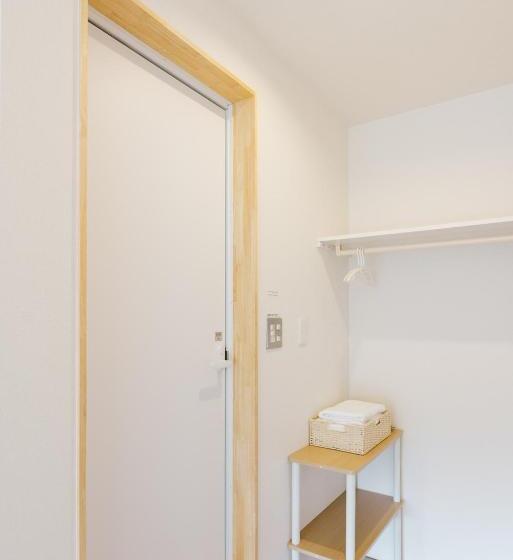 اتاق استاندارد چهار تخته, B&b Neagari