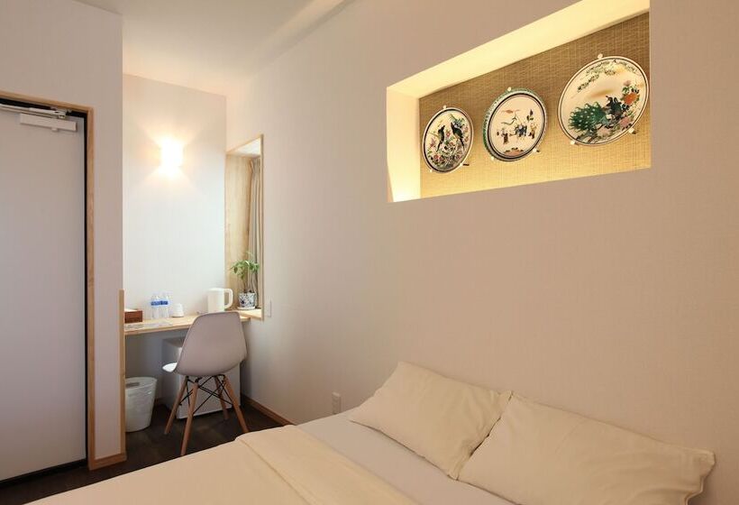 اتاق استاندارد با چشم‌انداز باغ, B&b Neagari