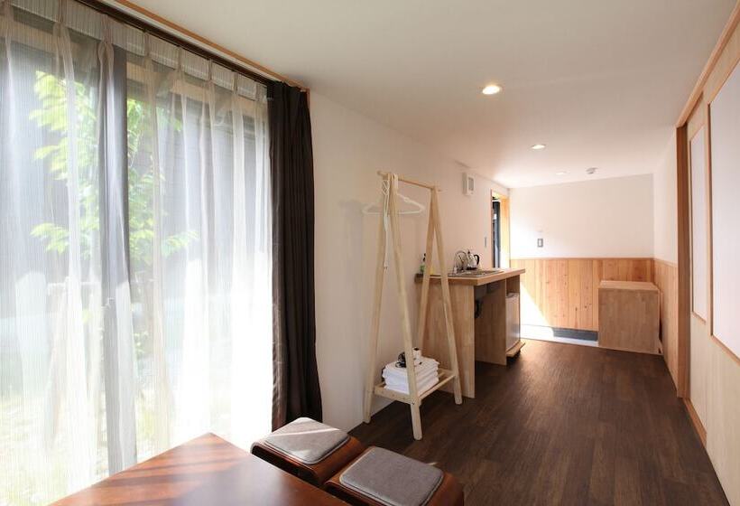 اتاق سوپریور, B&b Neagari
