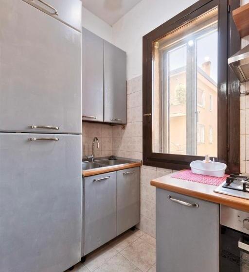 اتاق استاندارد با بالکن, Mahdi Venice Apartment