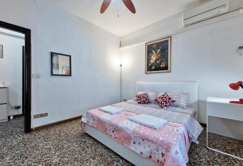 اتاق استاندارد با بالکن, Mahdi Venice Apartment