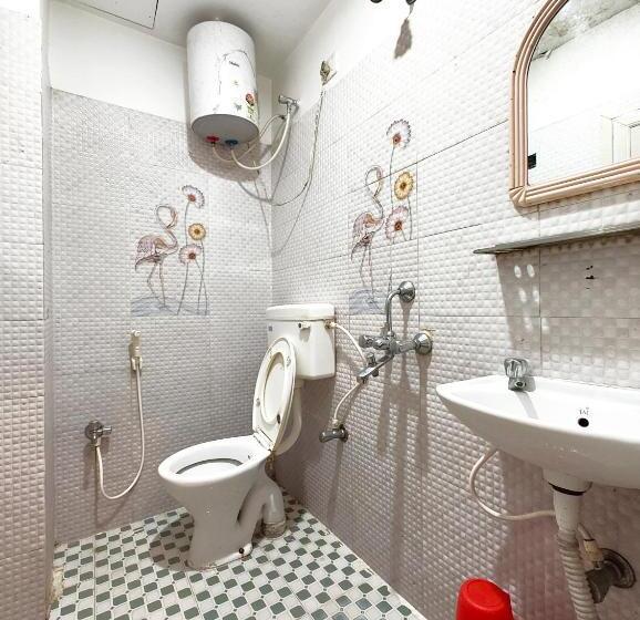 اتاق لوکس با تخت بزرگ, Goroomgo Shree Bhumi Puri Near Sea Beach And Temple   Newly Renovated Hotel   Perfect Location With
