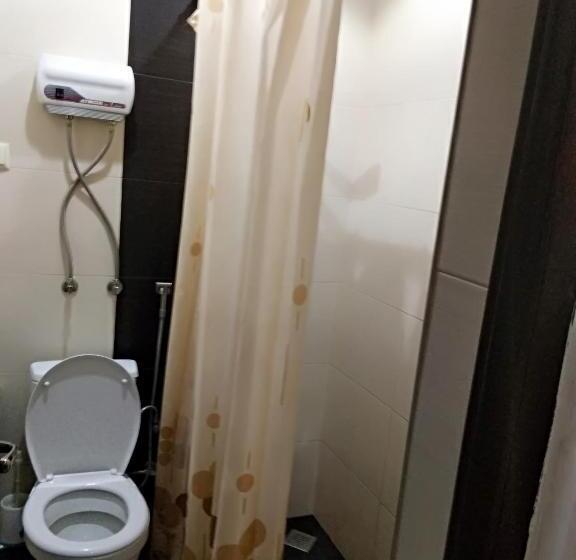 Superior Room King Size Bed, Komitas Avenue Guest House