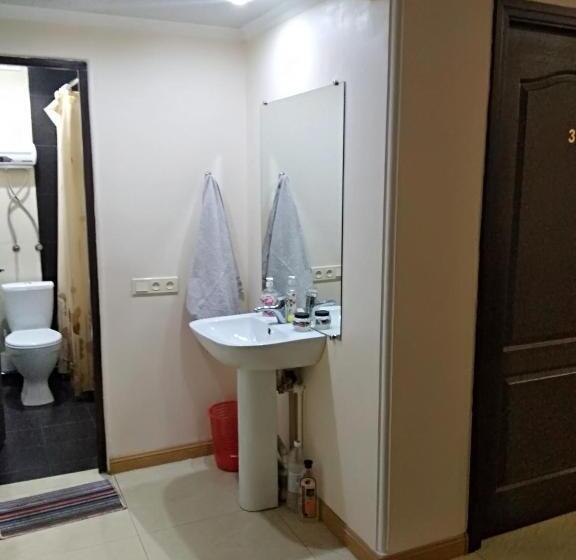 Economy Room, Komitas Avenue Guest House