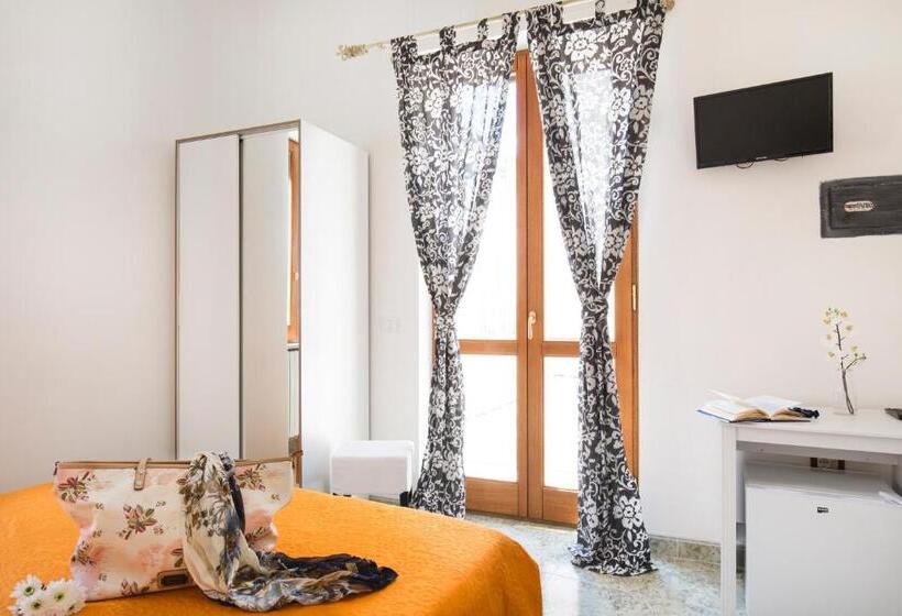 Номер Стандарт с Балконом, B&b Teta Vieste