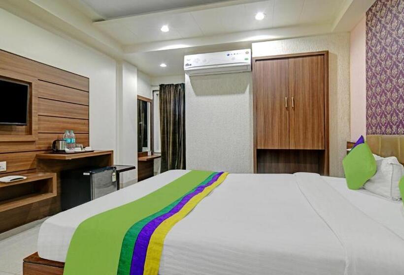 اتاق کلاسیک سه تخته, Collection O Hotel Johri Residency