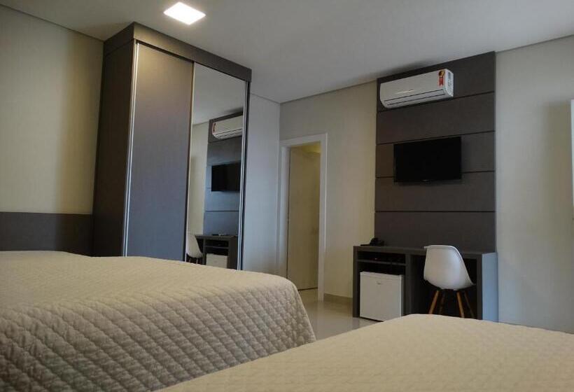 اتاق سوپریور خانوادگی, Cynn Hotels