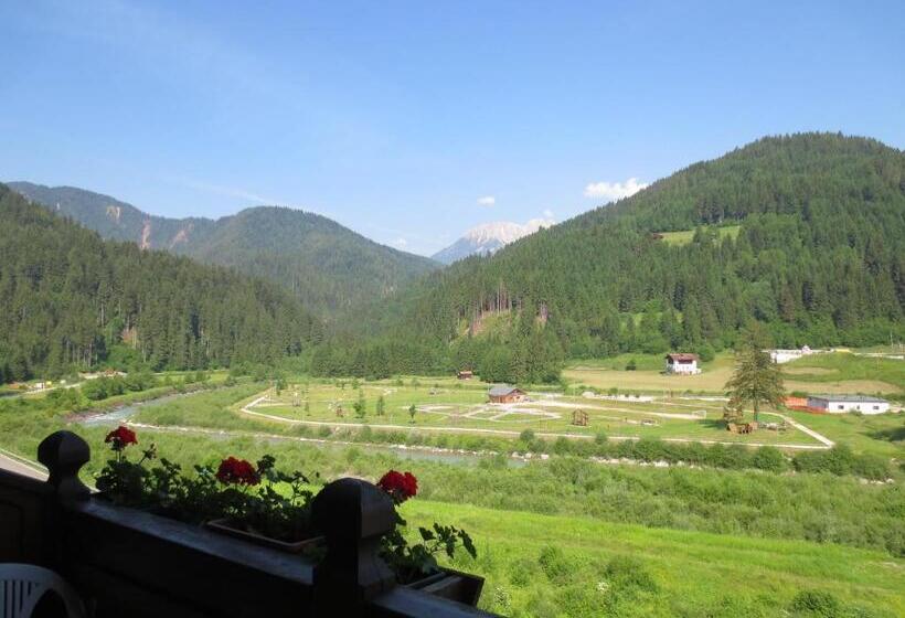 Четырехместный Номер Стандарт, Albergo Krissin