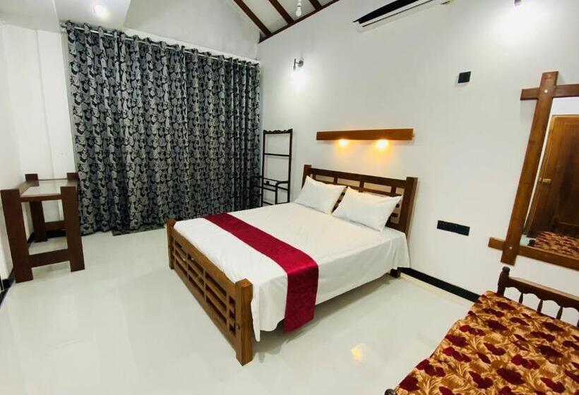 Номер Стандарт Вид на Сад, Sigiri Holiday Bungalow