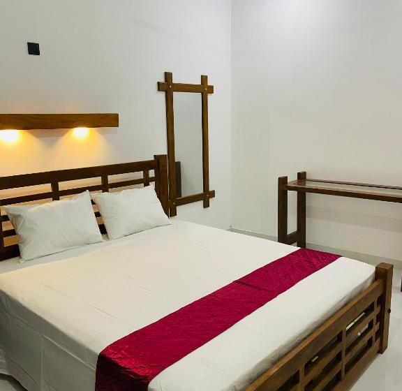 Номер Deluxe, Sigiri Holiday Bungalow