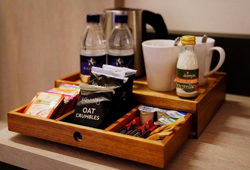 Студио Стандарт Кровать Кинг, Southgate Hotel London