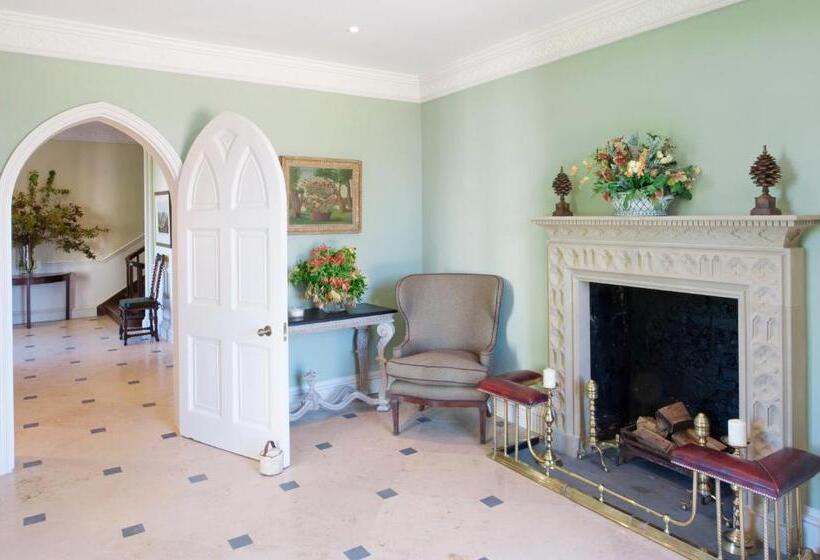 高级园景房, The North Wing   Combermere Abbey