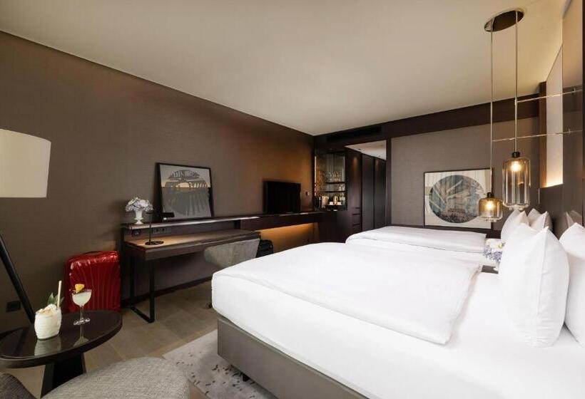 اتاق کلاب, Intercontinental   Ljubljana, An Ihg